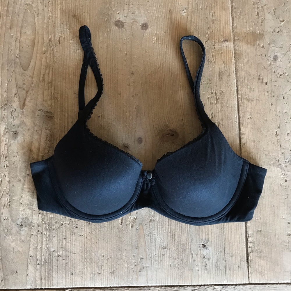 Victoria’s Secret Bra 32D